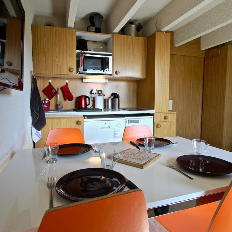 Studio cabine avec balcon et parking couvert - FR-1-340-141 - Studio - 2