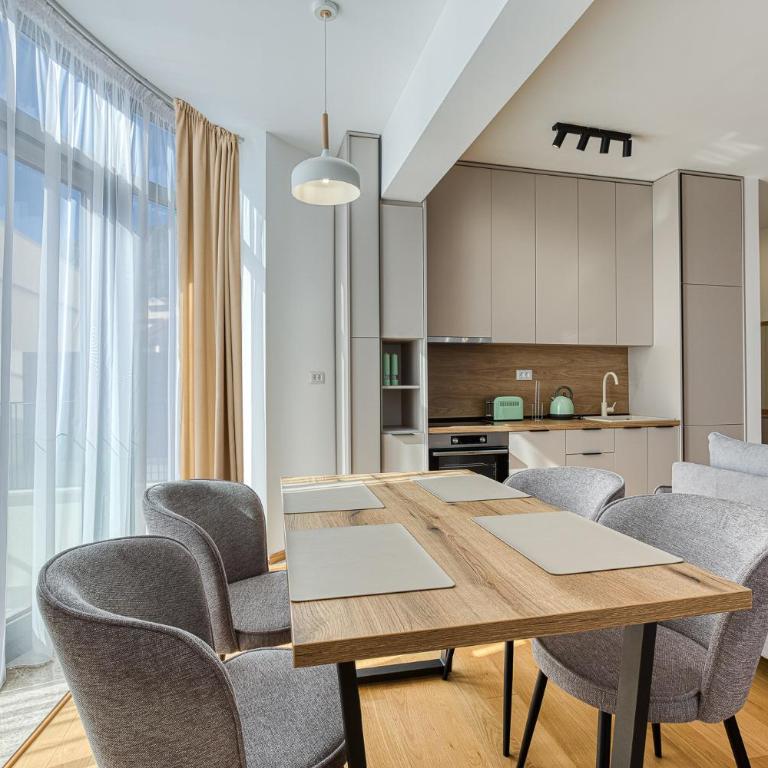 Seaside Cozy Apartment in Becici - One-Bedroom Apartment - 7