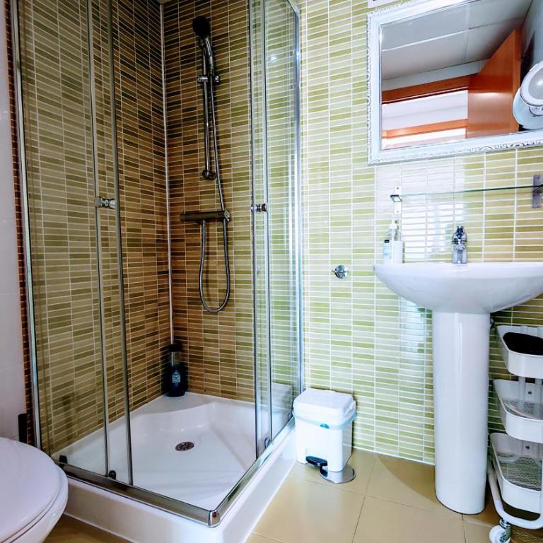 Skyline 33 2 dormitorios vistas al mar y montaña - Two-Bedroom Apartment - 11