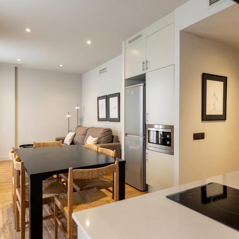 Uma Suites Barceloneta Beach - Two-Bedroom Apartment - 9