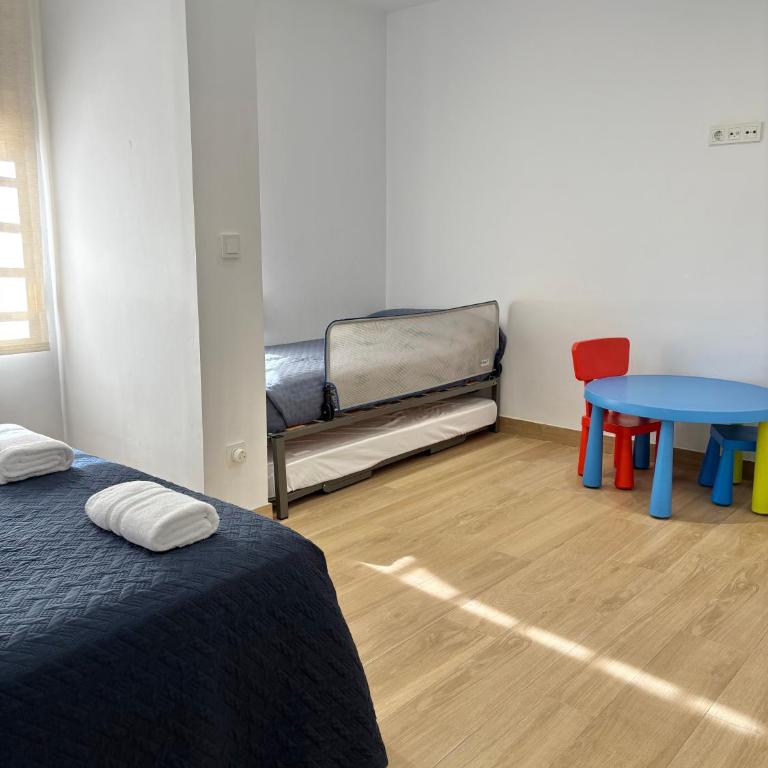 Apartamento familiar Alicante Playa San Juan - Three-Bedroom Apartment - 8