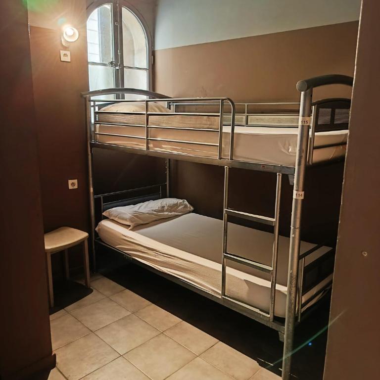 HOTEL SYLVABELLE - Lit dans Dortoir pour Hommes - 3