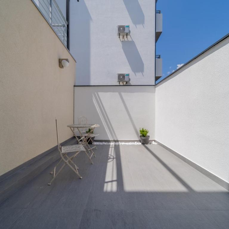 Rei 2 - Suite with Terrace - 6