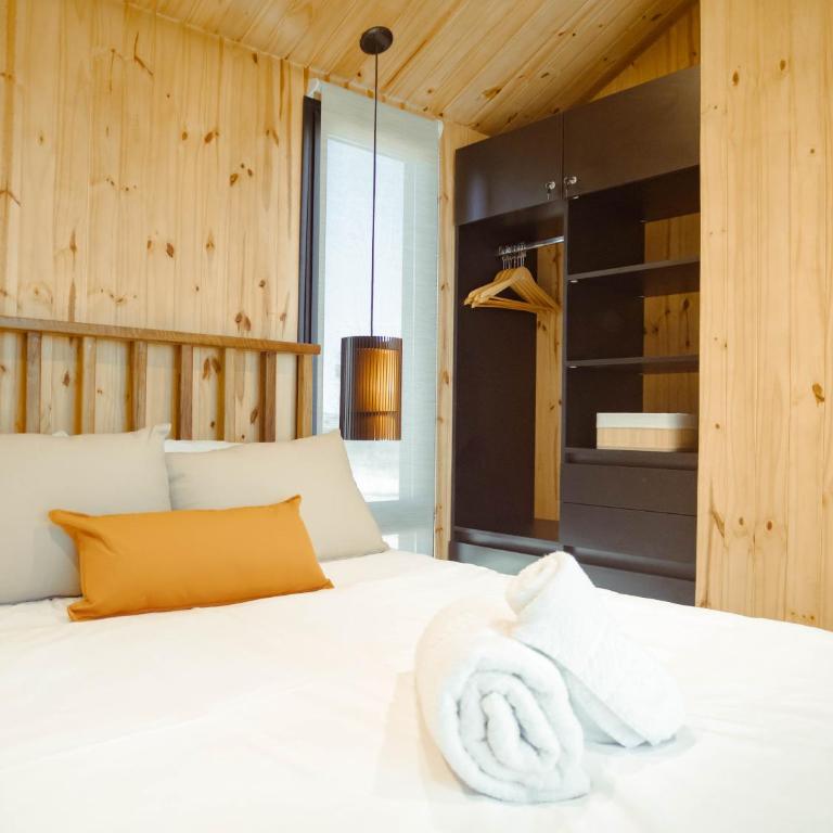 Bodega Iaccarini Wine Lodge by BT Homes - One-Bedroom Apartment with Balcony and Mountain View - 22