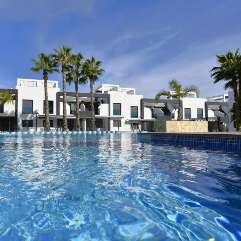 La zenia II - Apartamento con vistas a la piscina - 2