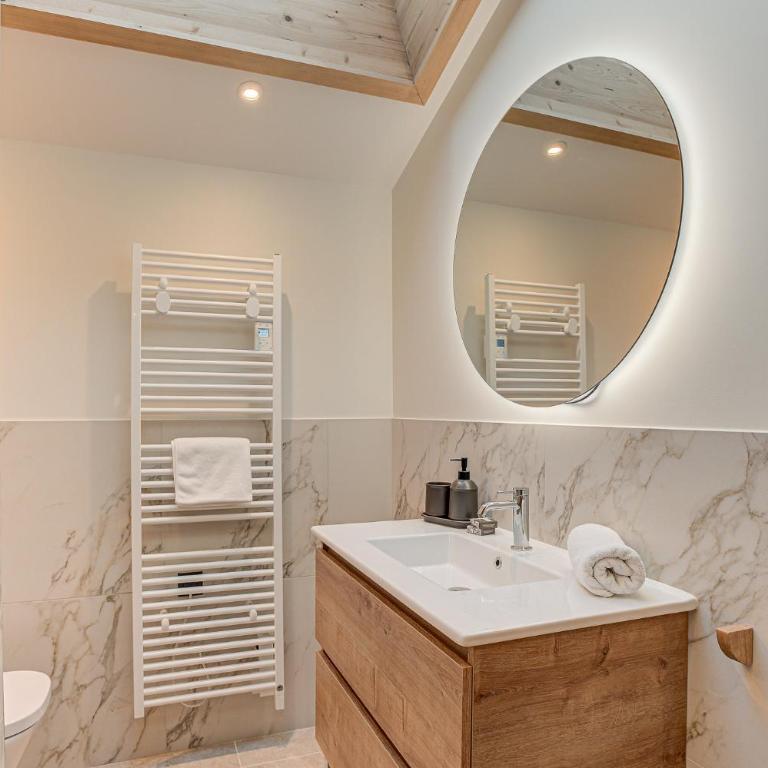 Chalet Diard, Detached Chalet, Alpes Agency, Sleeps 6 to 8 - Chalet - 21