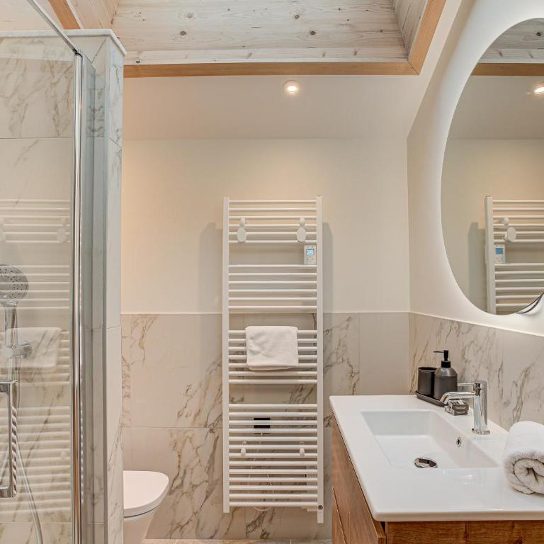 Chalet Diard, Detached Chalet, Alpes Agency, Sleeps 6 to 8 - Chalet - 23