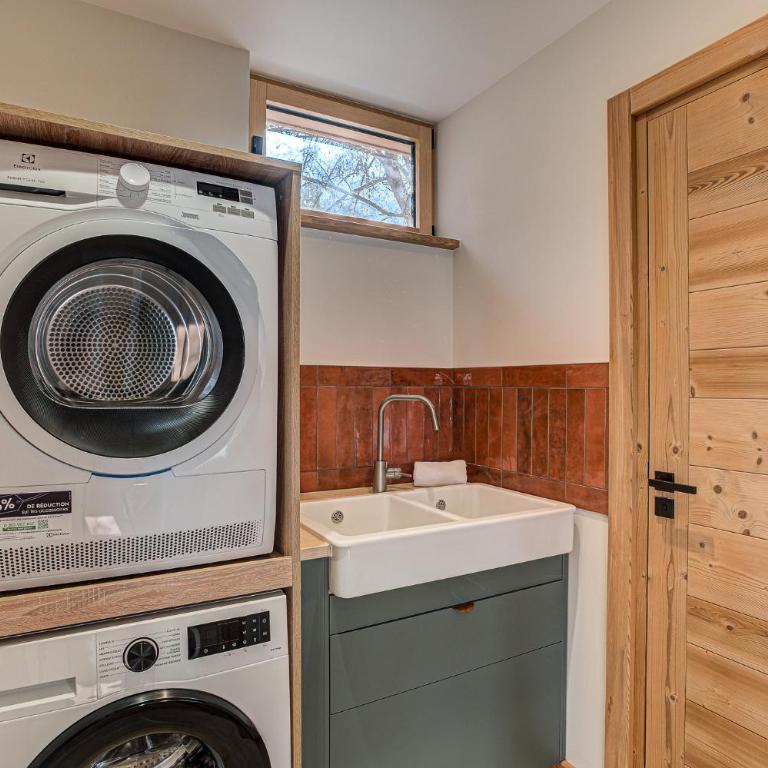 Chalet Diard, Detached Chalet, Alpes Agency, Sleeps 6 to 8 - Chalet - 37