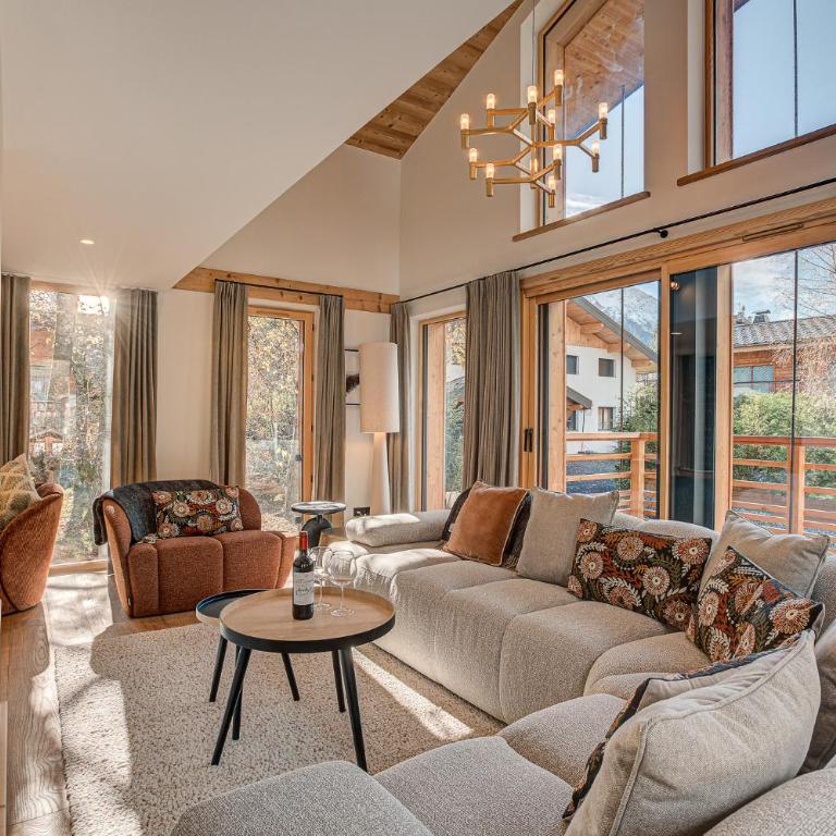 Chalet Diard, Detached Chalet, Alpes Agency, Sleeps 6 to 8 - Chalet - 1
