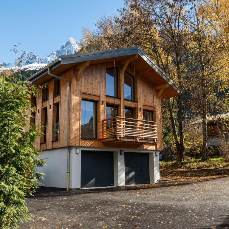 Chalet Diard, Detached Chalet, Alpes Agency, Sleeps 6 to 8 - Chalet - 2