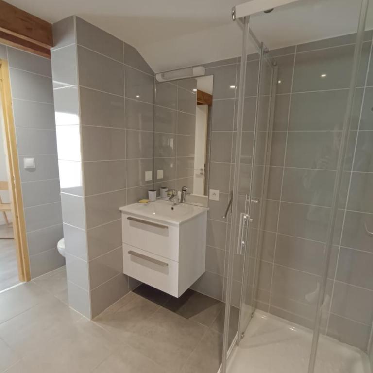 Chalet paisible à 4km de la station des Carroz - Chalet St François de Sales - Maison 3 Chambres - 23