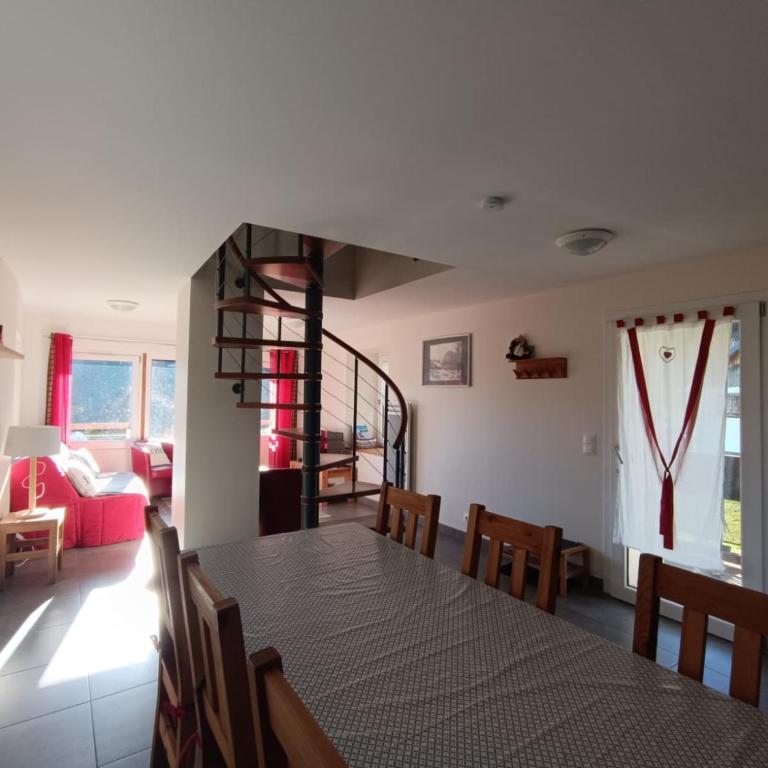 Chalet paisible à 4km de la station des Carroz - Chalet St François de Sales - Maison 3 Chambres - 7