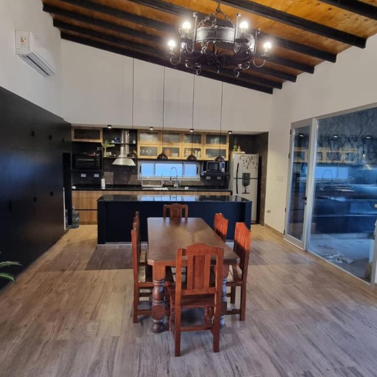 Hermosa casa en barrio privado - Casa de 2 dormitorios - 27