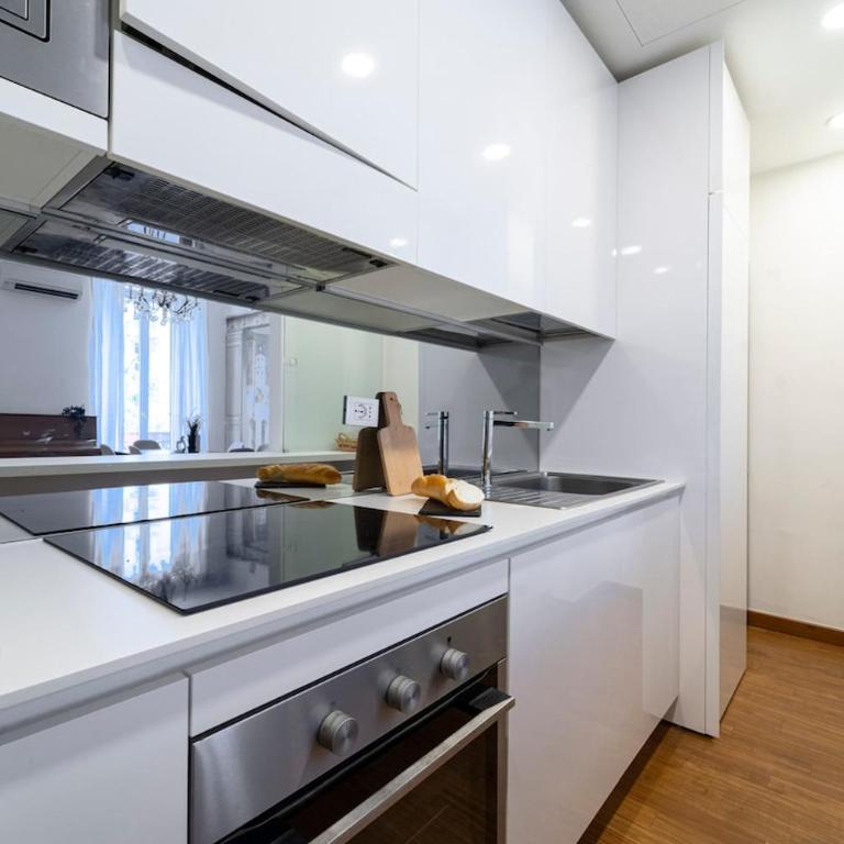 Luxury apartment - Pergolesi 24 - Appartamento con 3 Camere da Letto - 40
