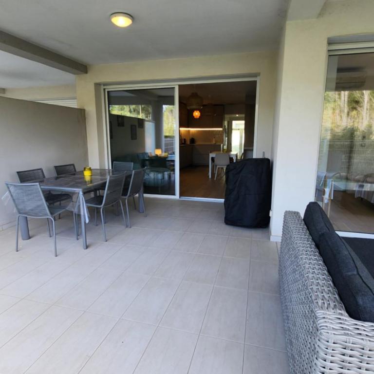 Appartement Calvi, Cœur de ville, plage à 300 m - Appartement 3 Chambres - 40