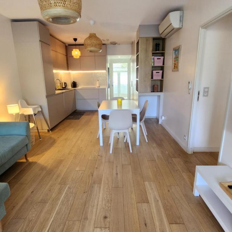 Appartement Calvi, Cœur de ville, plage à 300 m - Appartement 3 Chambres - 47