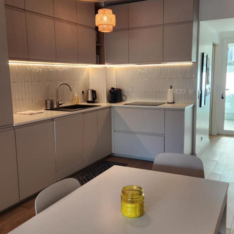 Appartement Calvi, Cœur de ville, plage à 300 m - Appartement 3 Chambres - 4
