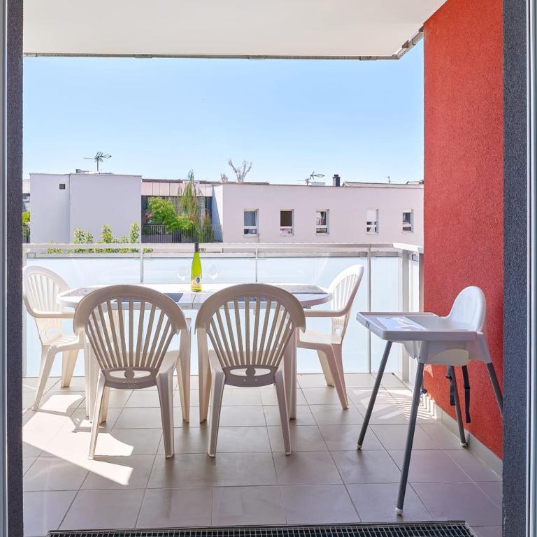 Dans les étoiles - 2 bedroom with free parking near to the city center - Apartment - 7