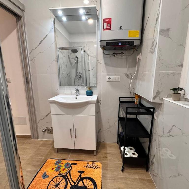 Cozy apartment near downtown - Appartamento con Balcone - 8
