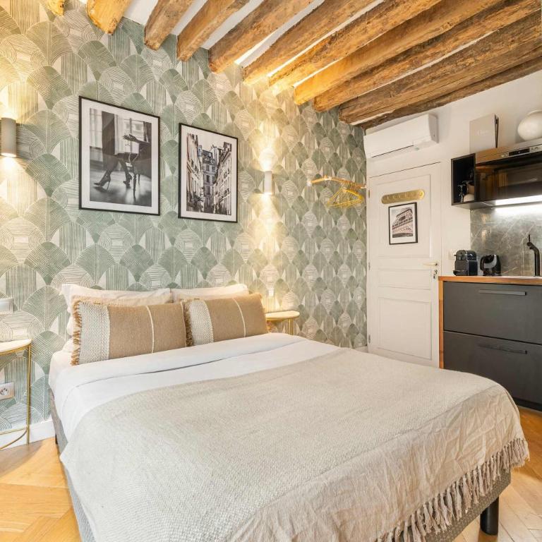 Historical apartment in the heart of Paris -7 - Studio - 2