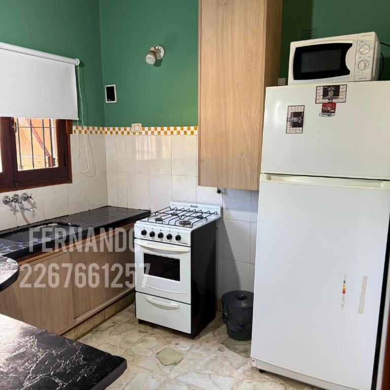 Casa en Villa gesell - Three-Bedroom House - 5