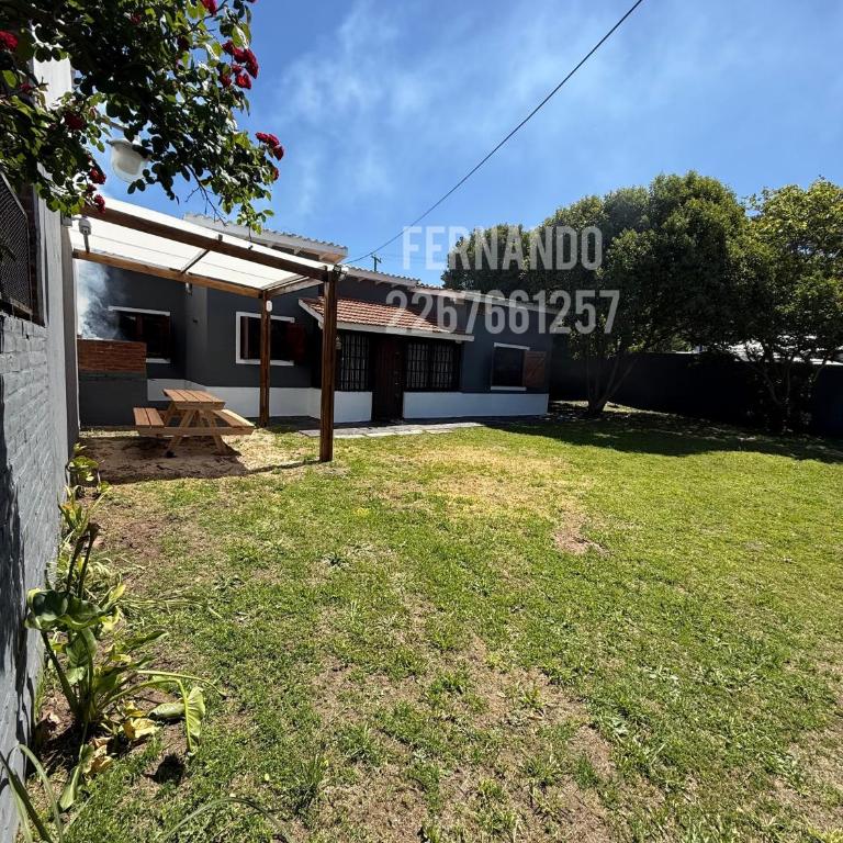 Casa en Villa gesell - Three-Bedroom House - 10