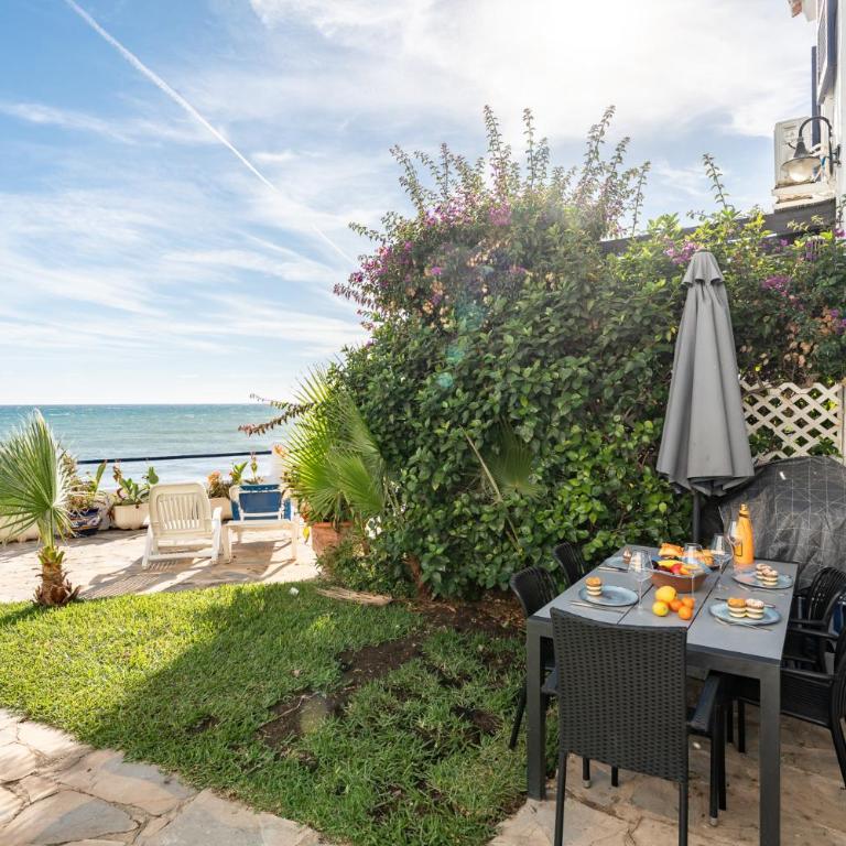 Calahonda Beach - Beachfront 2 Bedroom House Beautifully revovated - Casa de 2 dormitorios - 20