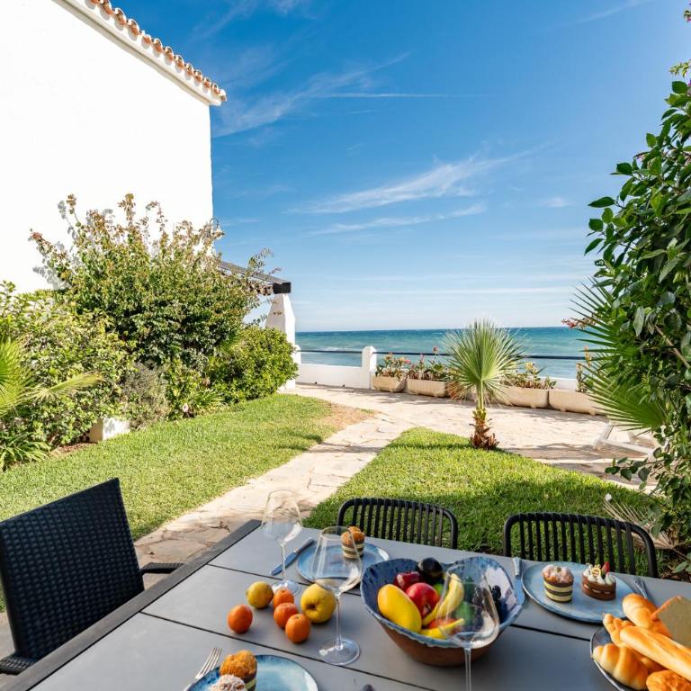 Calahonda Beach - Beachfront 2 Bedroom House Beautifully revovated - Casa de 2 dormitorios - 21