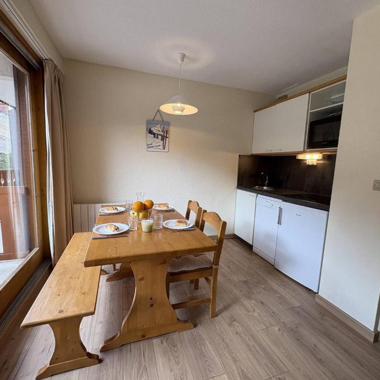 Charmant appart à Méribel, balcon, kitchenette, 1 chambre, ascenseur - FR-1-355-115 - Appartement (4 Adultes) - 4