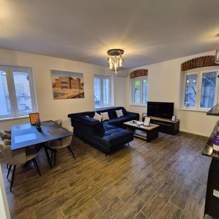 Impero Apartment - Two-Bedroom Apartment - 4