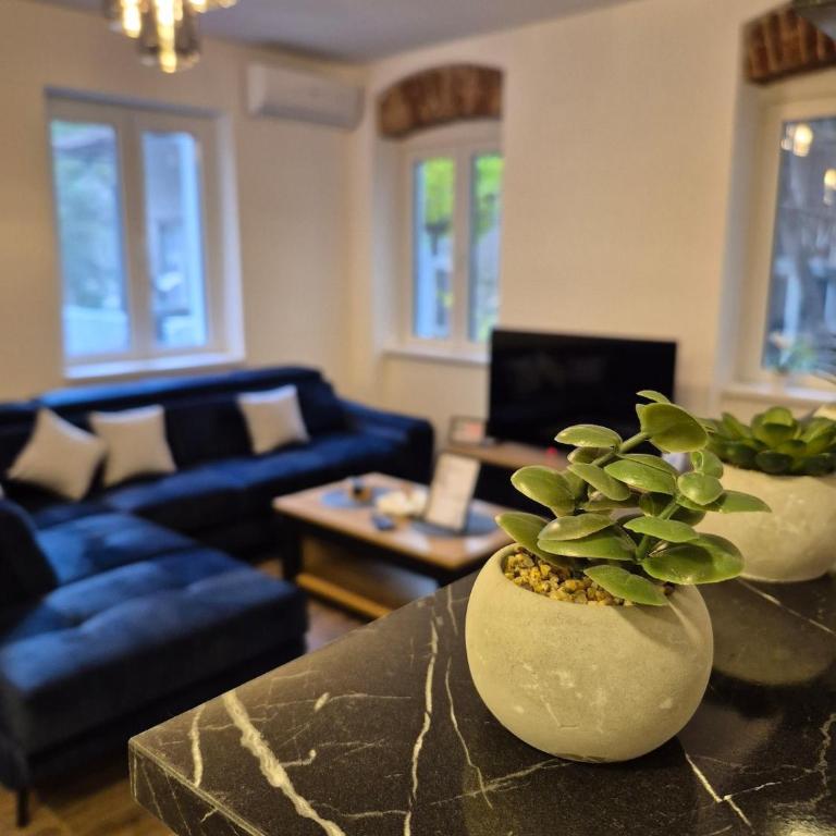 Impero Apartment - Two-Bedroom Apartment - 12