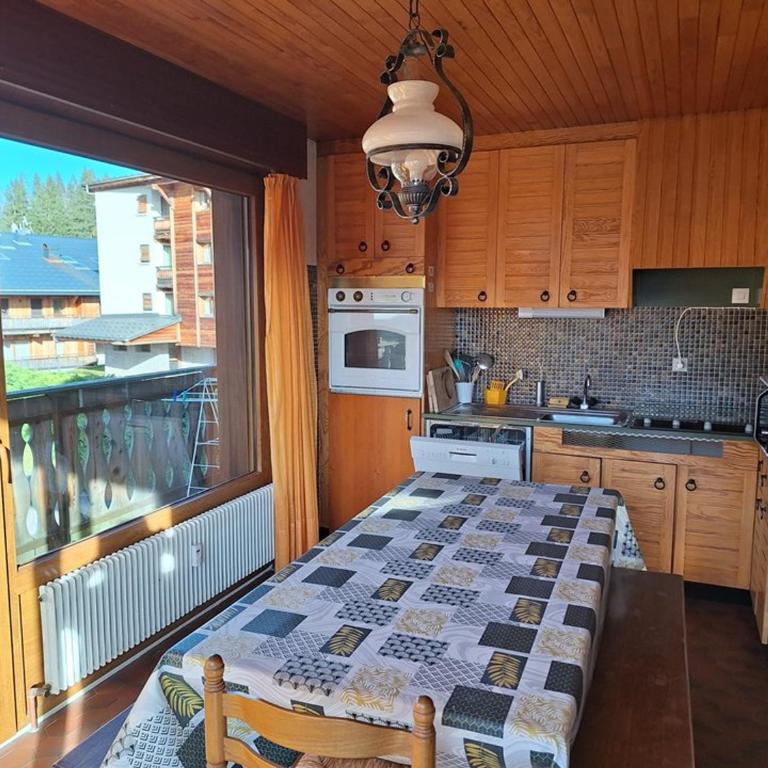 T2 agréable avec cheminée, balcon et parking aux Gets - FR-1-573-145 - Appartamento - 7