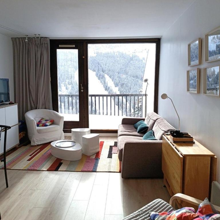 Appartement 2 Pièces avec Balcon, Proche Pistes - FR-1-687-56 - Appartement - 1