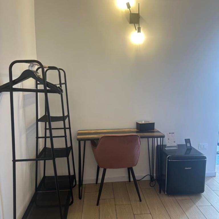 B&Borrelli La Dimora dell Artista - Double Room with Private Bathroom - 4