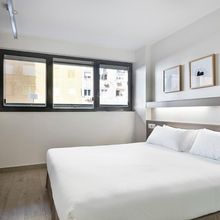 Aparthotel Bcn Montjuic - Triple Room - 5