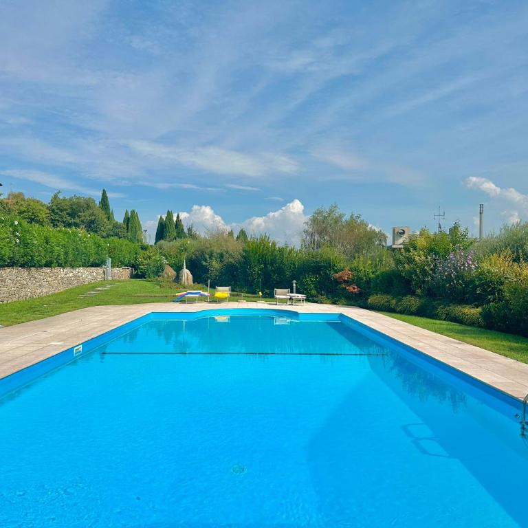 Sunshine Luxury Apartment - spacious house - Lake View - Pool - Two-Bedroom Apartment - 16