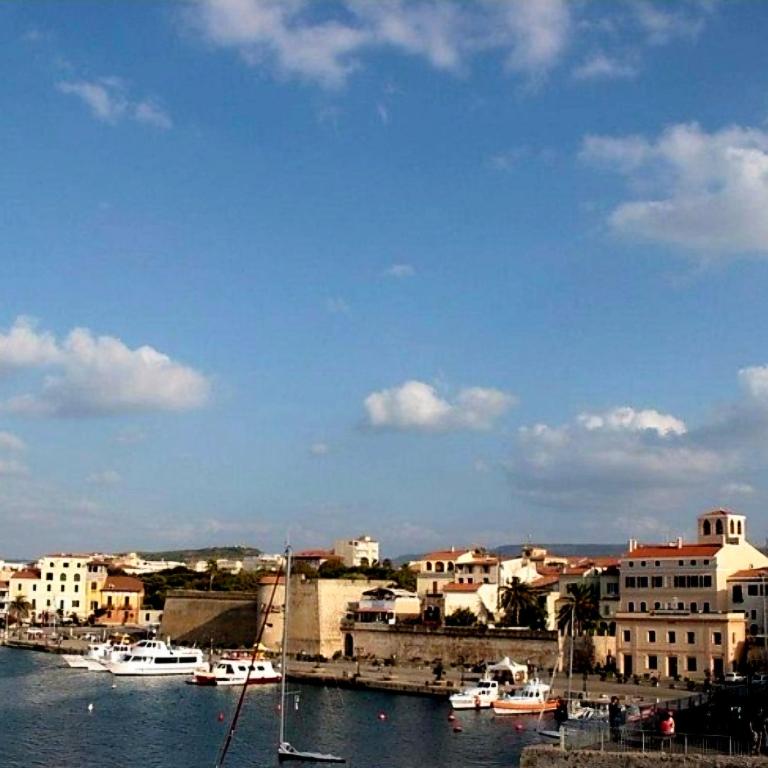 Charming Rina Sea Studio Apartment-Central Air-Con WiFi sleeps 2 persons - Appartamento - 18