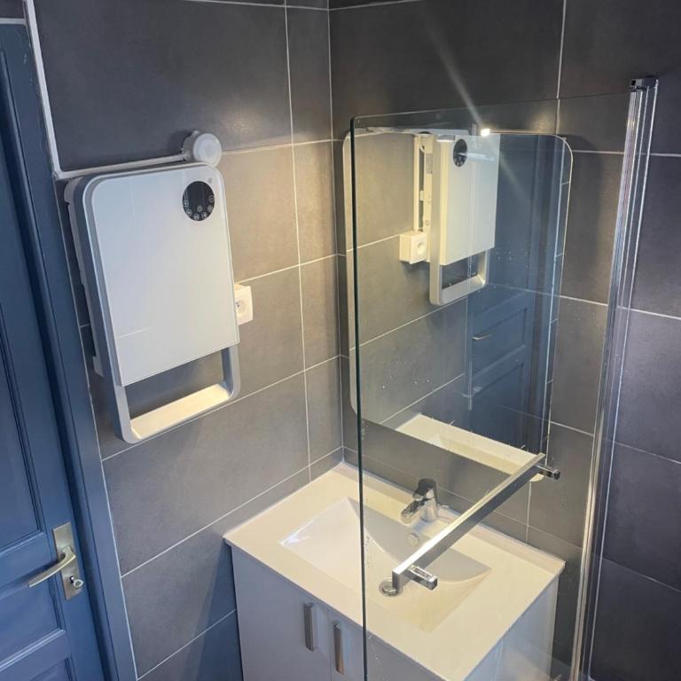 Jolie T2 en plein centre-ville ville de Font-Romeu - Appartement 1 Chambre - 9