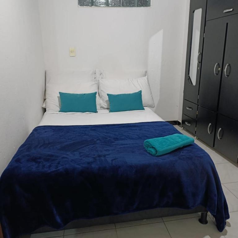 Apto Vista Linda en Mitad de Medellin con parqueo - Two-Bedroom Apartment - 29