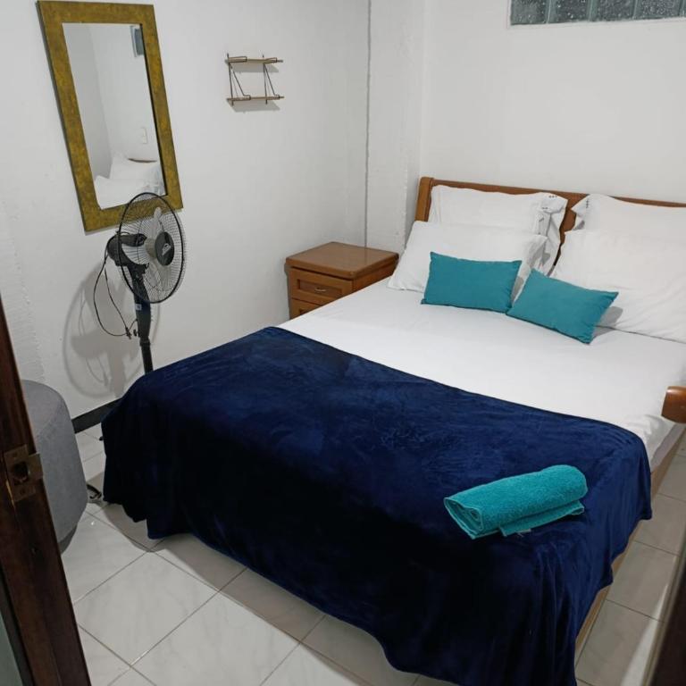 Apto Vista Linda en Mitad de Medellin con parqueo - Two-Bedroom Apartment - 28