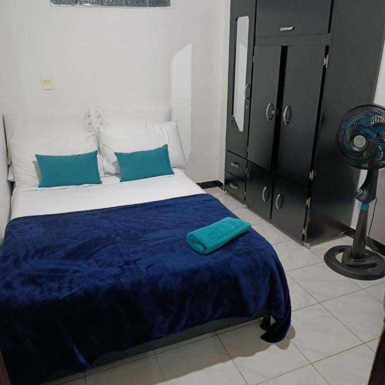 Apto Vista Linda en Mitad de Medellin con parqueo - Two-Bedroom Apartment - 32
