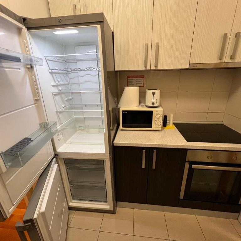 Belville city view - One-Bedroom Apartment - 2