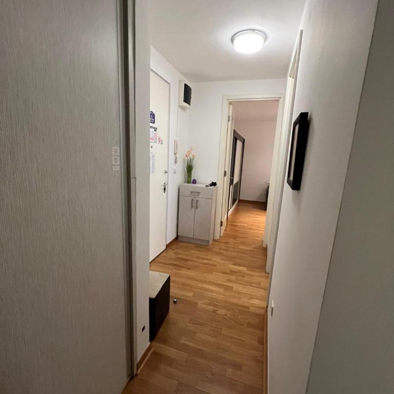 Belville city view - One-Bedroom Apartment - 4