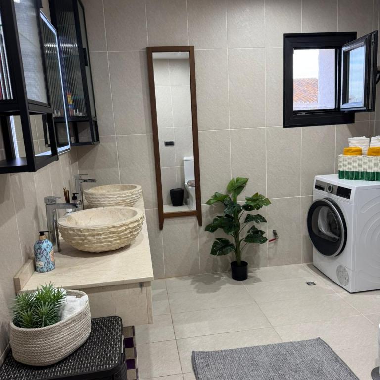Apartamento dentro de Puerto Banus - Two-Bedroom Apartment - 13