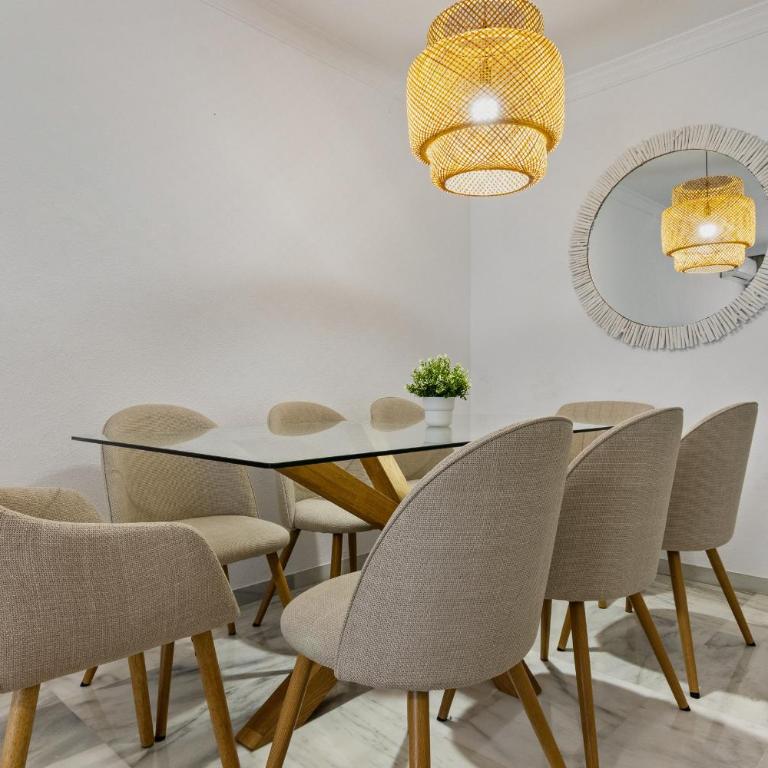 Amplio apartamento con piscina y parking en Torremolinos - Apartamento de 3 dormitorios - 5