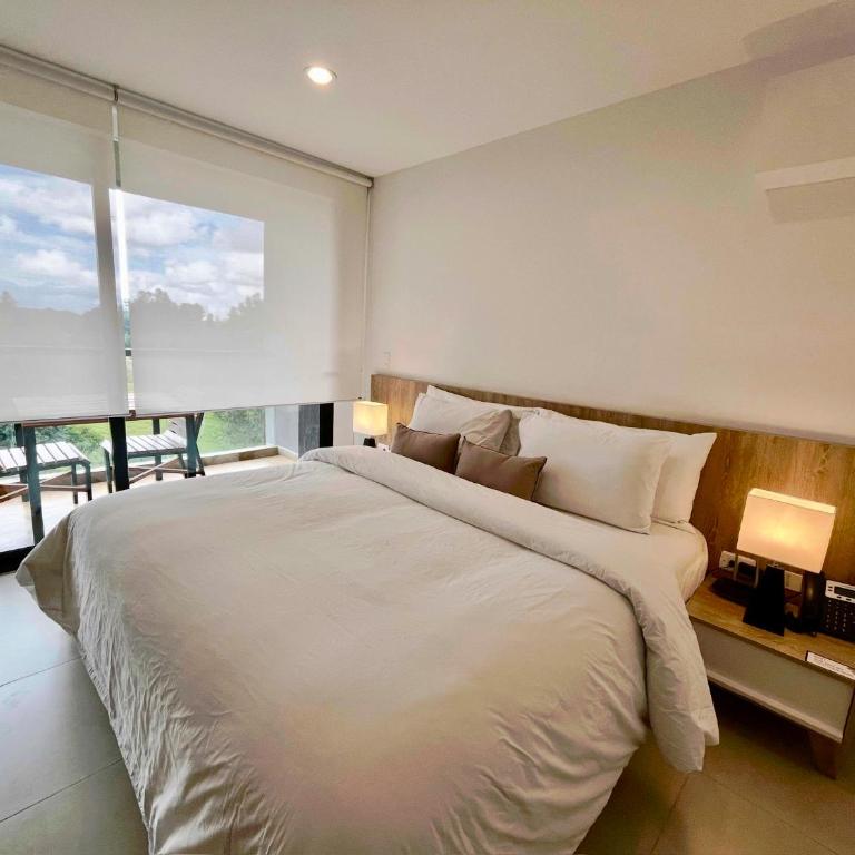 Hotel Rioverde-Suite localizada a 5 minutos del aeropuerto Internacional - Apartamento con vistas al jardín - 4