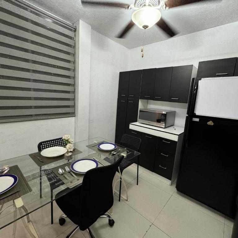 Excelente apartamento para 4 personas - Two-Bedroom Apartment - 2
