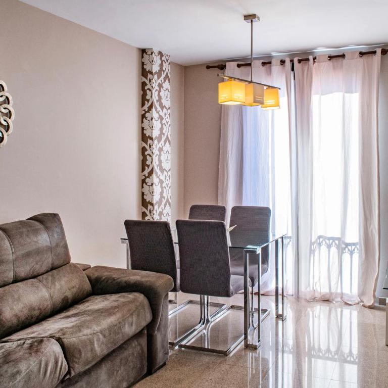Aparthotel Rambla108 - One-Bedroom Apartment with Balcony (4 Adults) - 3
