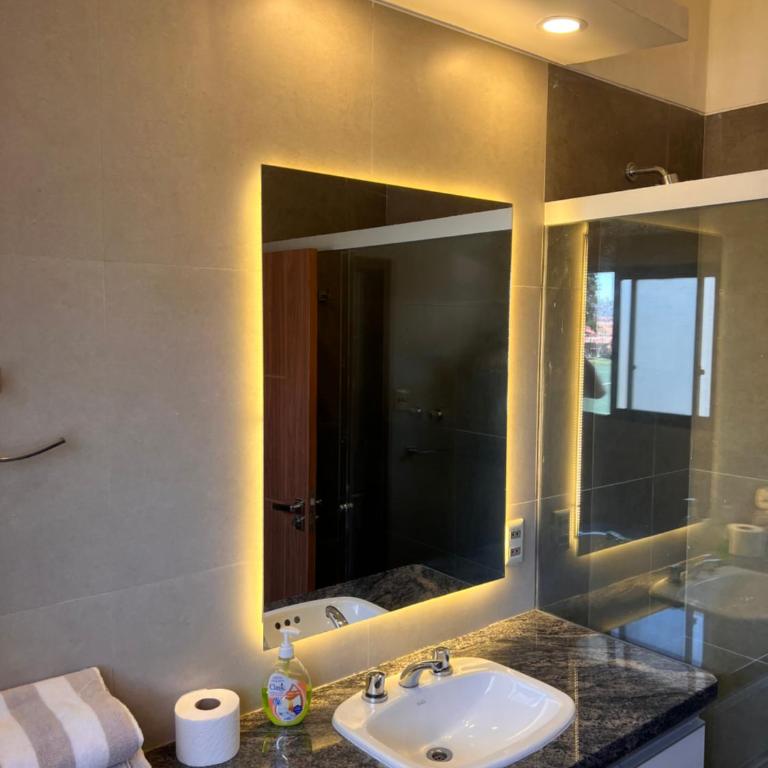 Departamento cómodo cerca al centro de la ciudad - Apartamento de 3 dormitorios - 8