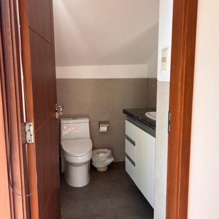 Departamento cómodo cerca al centro de la ciudad - Apartamento de 3 dormitorios - 14